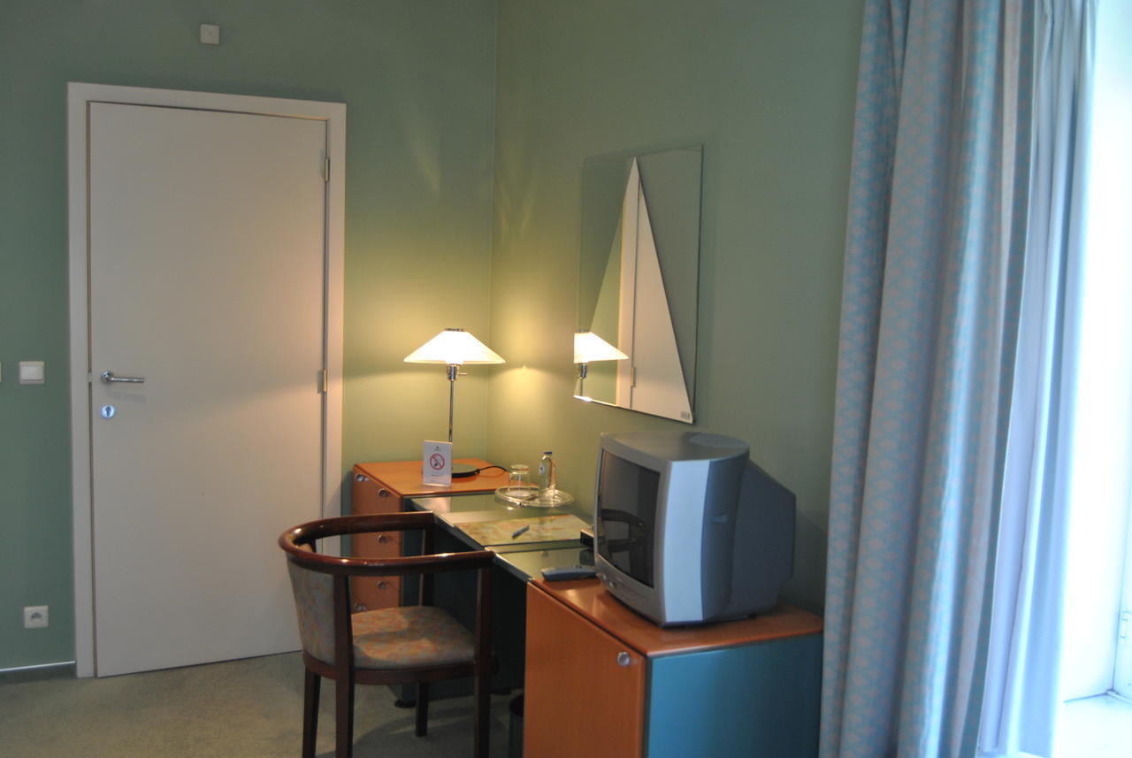 Greenpark Hotel Sint-Pieters-Leeuw Chambre photo